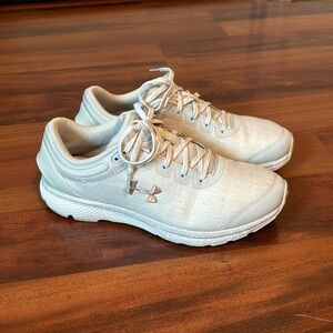 Women’s UA sneakers
